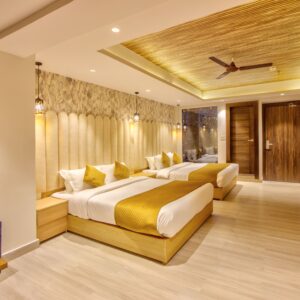 MM hotel Dharamshala Family room