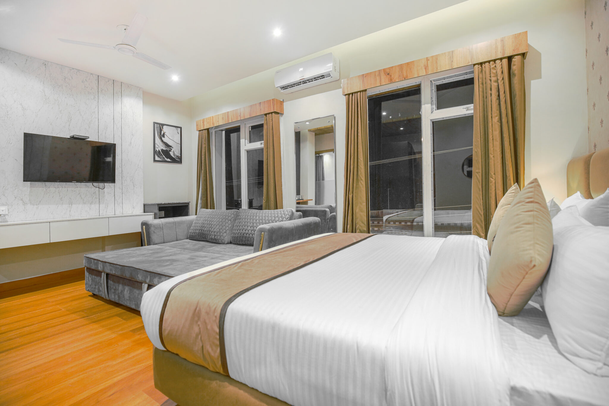 25 MM hotel Chandigarh